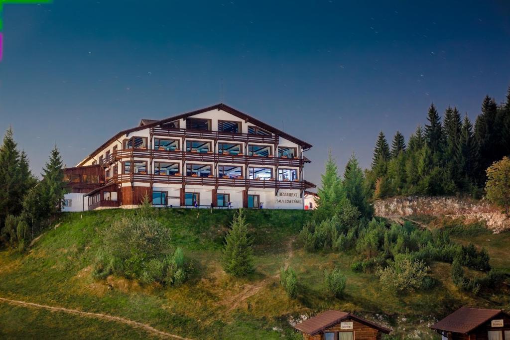 Cheile Gradistei Fundata Resort Eksteriør bilde